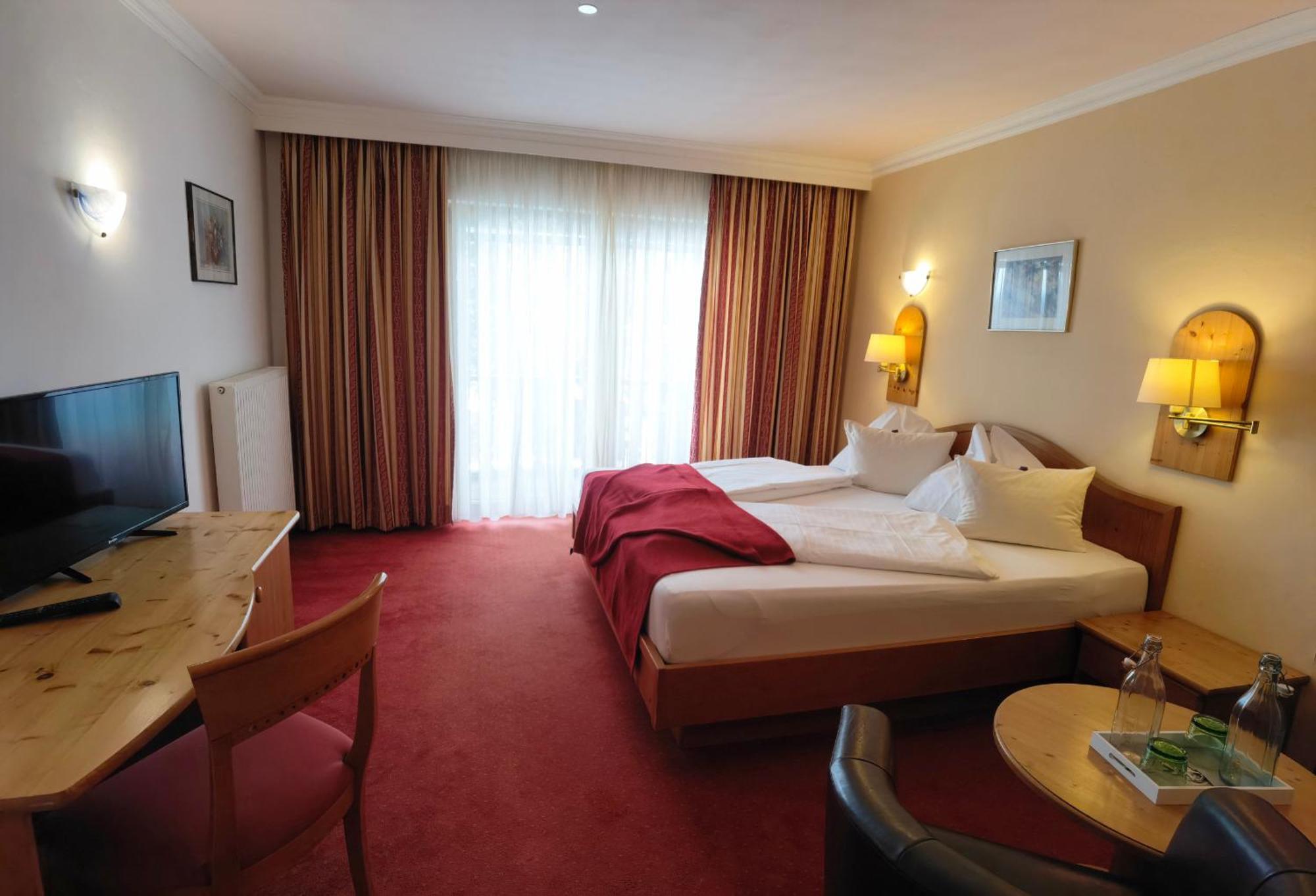 Hotel Kaerntnerhof & Suiten 3 Presseggersee Buitenkant foto